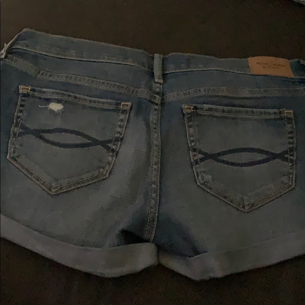 Abercrombie & Fitch shorts - Picture 2 of 2